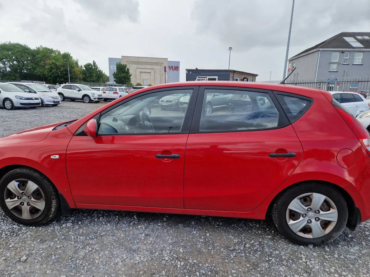 Hyundai i30 2010 - Image 5