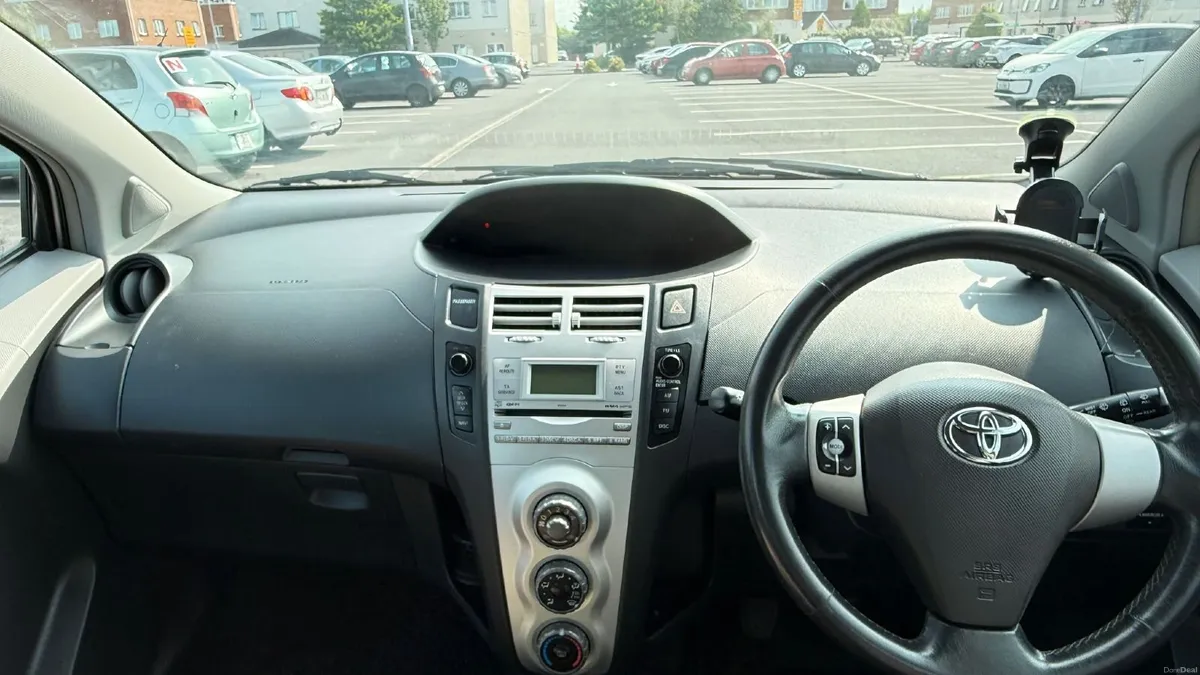 Toyota Yaris 2006 - Image 4