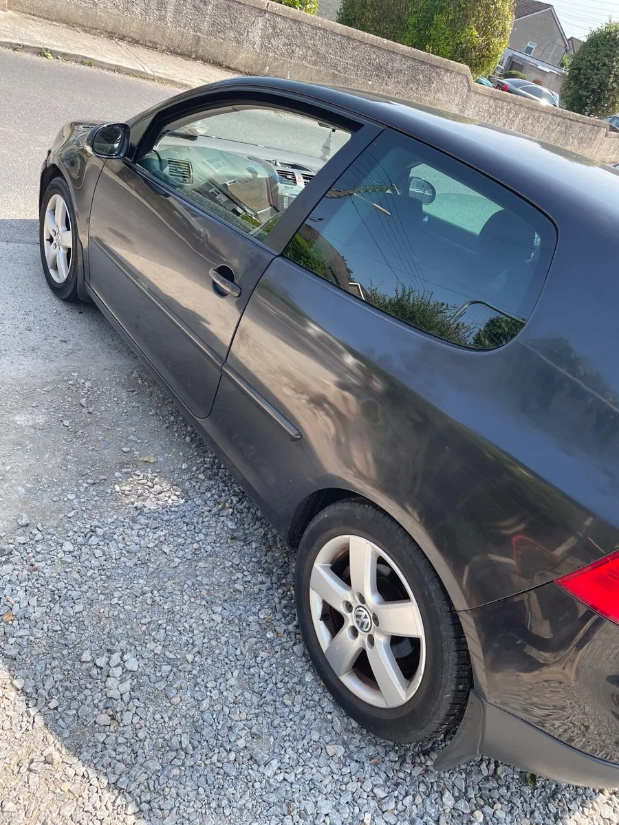 Volkswagen Golf 2008 - Image 1