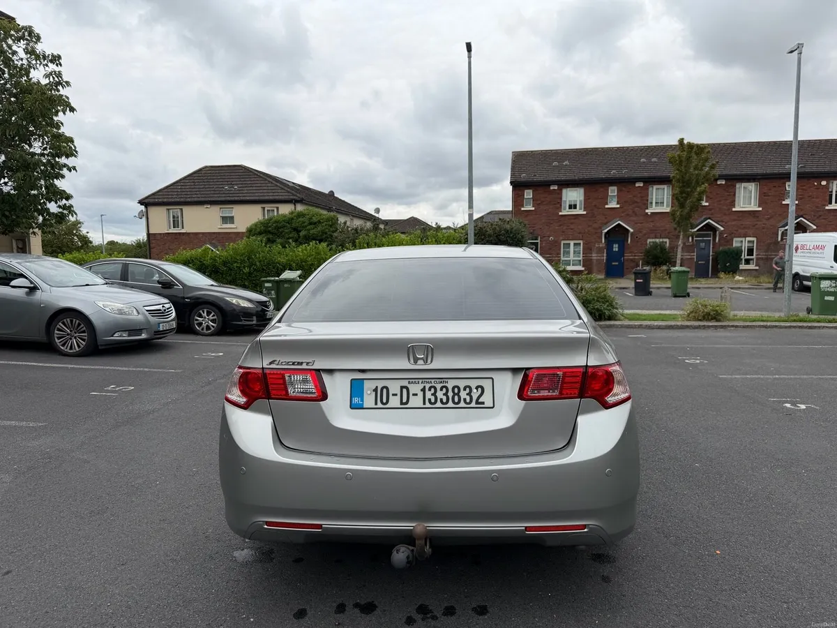 Honda Accord 2.2 Diesel Automatic - Image 3