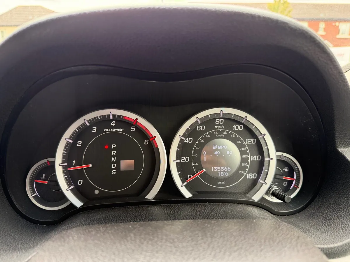 Honda Accord 2.2 Diesel Automatic - Image 5
