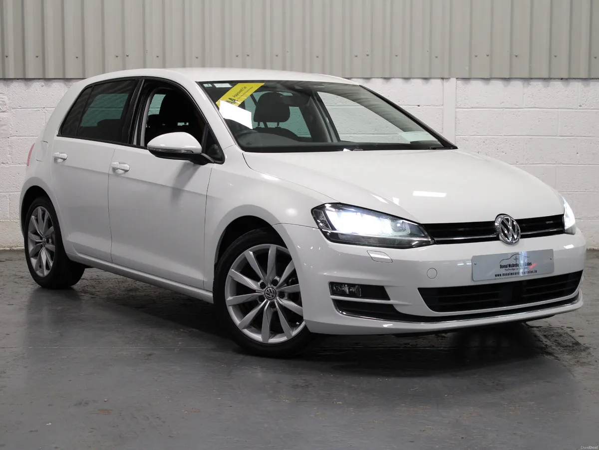 2017 Volkswagen - Image 4