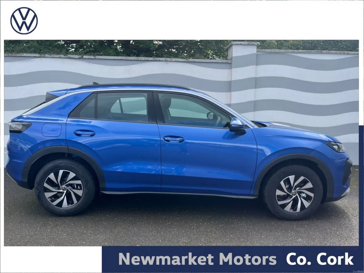 Volkswagen T-Roc LIFE PLUS 116BHP MHEV AUTOMATIC 1 - Image 3