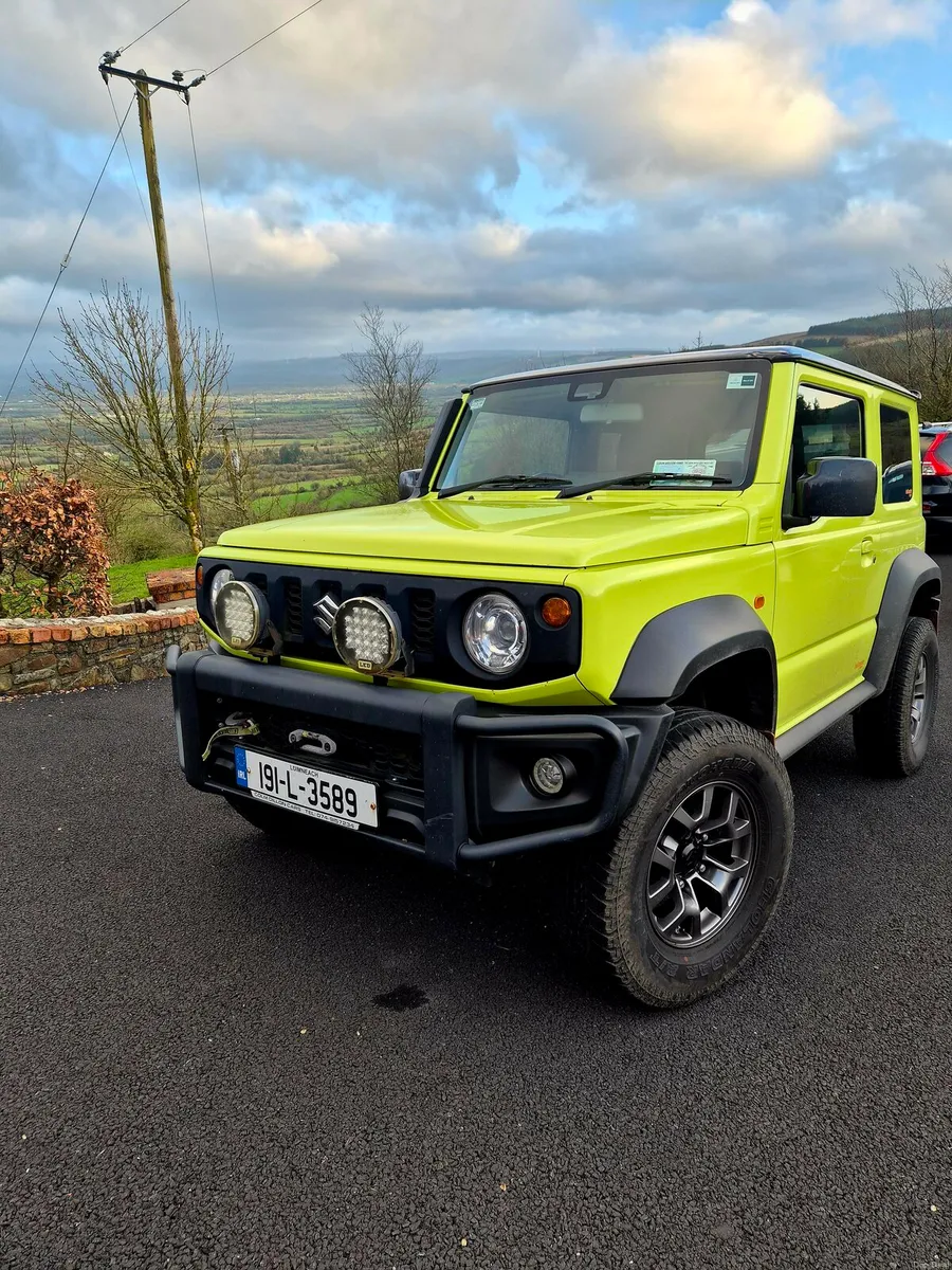 Suzuki Jimny SZ5 ALLGRIP 4X4 - Image 2