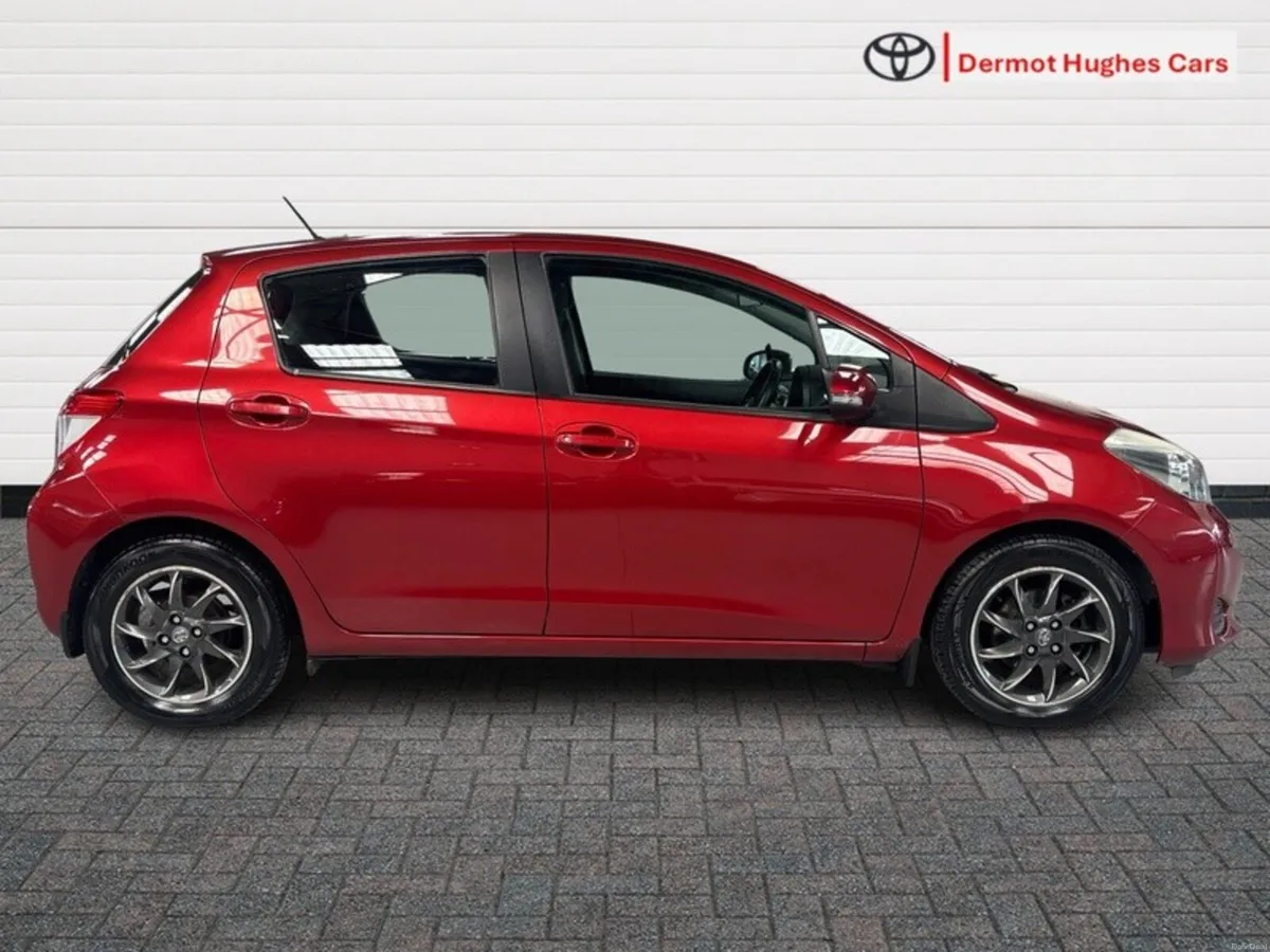 Toyota Yaris 1.4D4D 5DR LUNA - Image 3