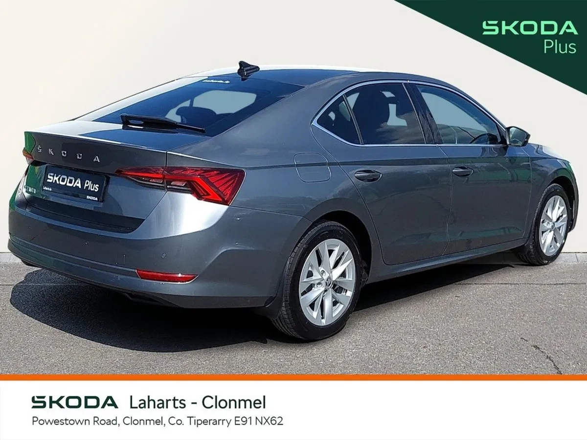 Skoda Octavia AMBITION 2.0TDI 115HP *KEYLESS START - Image 3