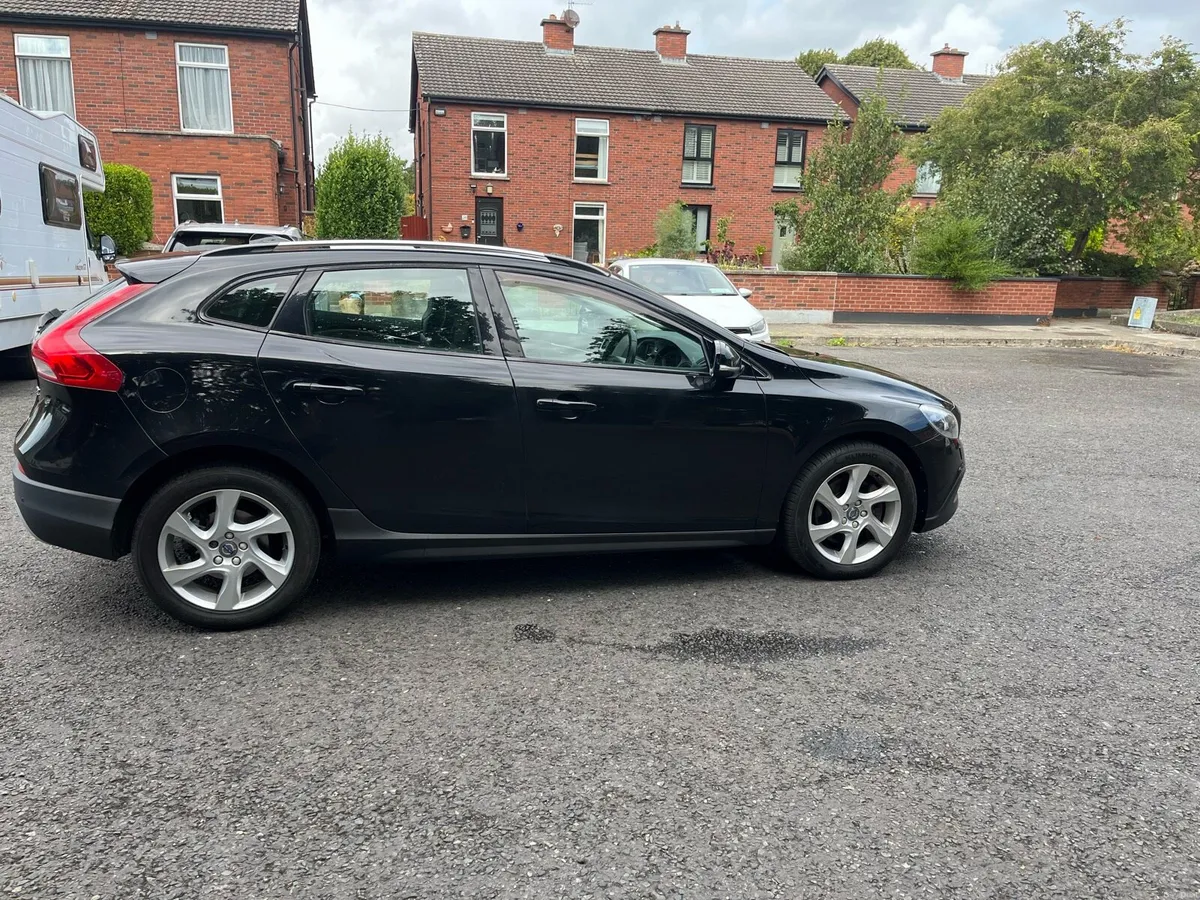 2016 Volvo V40 Cross country - Image 4
