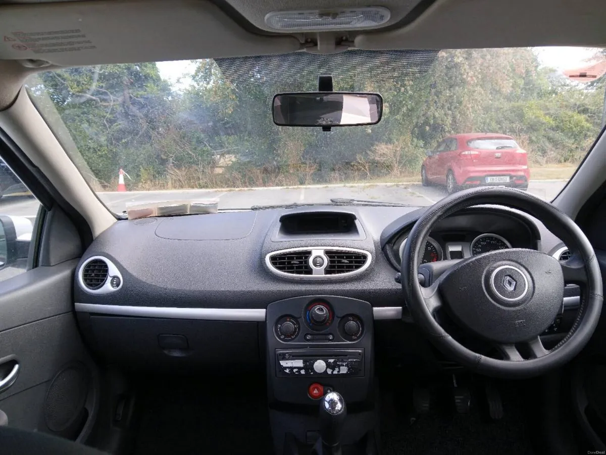 Renault Clio 2011 (new NCT 06/27) - Image 4
