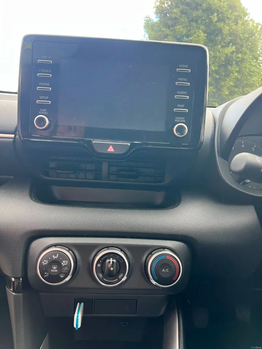 Toyota Yaris 2024 - Image 3
