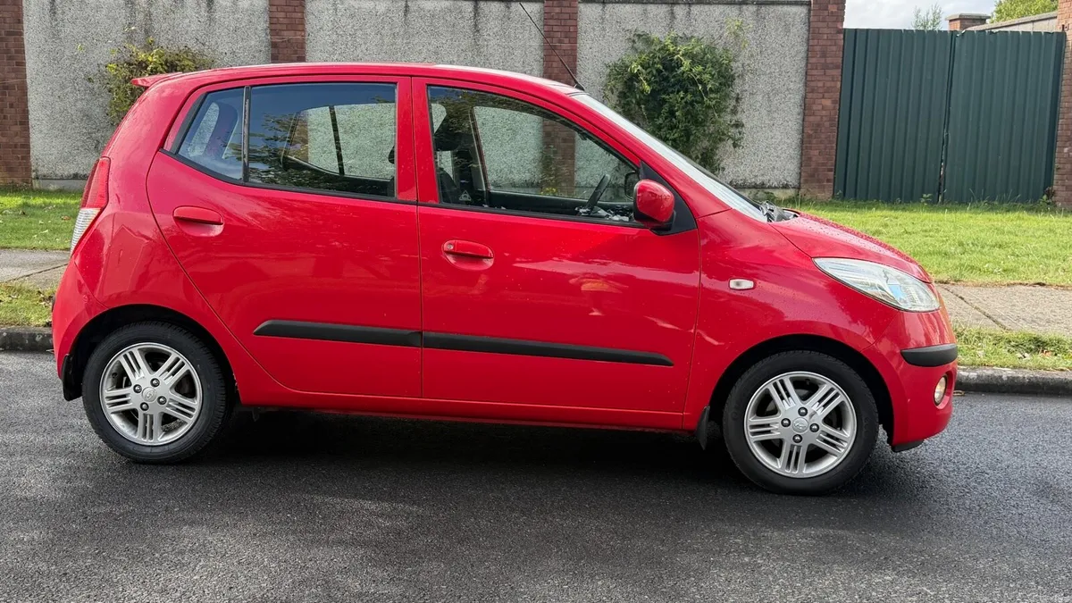 Hyundai i10 1.2 - Image 2