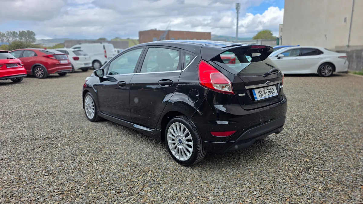 2015 Ford Fiesta Automatic - Image 6
