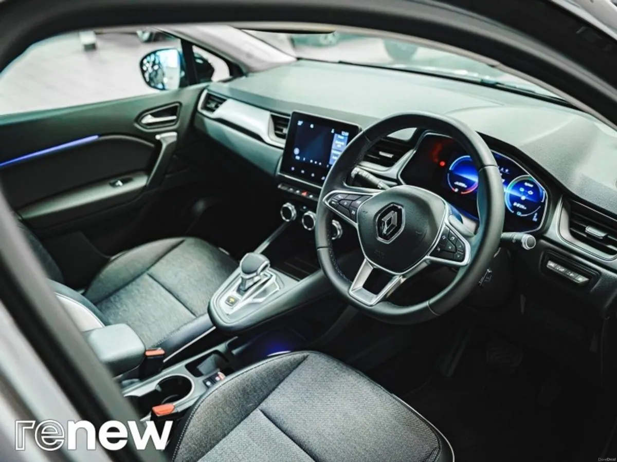 Renault Captur E-TECH Plug-in 160 Auto S-Edition - Image 6