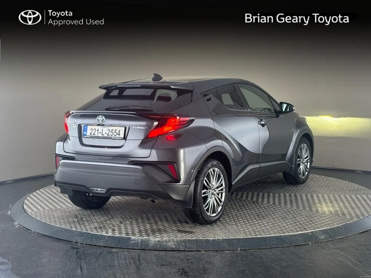 Toyota C-HR HYBRID SOL AUTO - Image 2