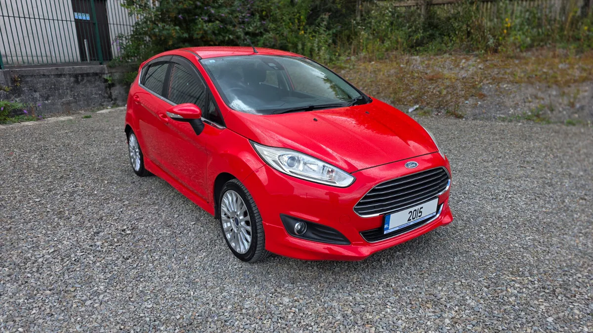 2015 Ford Fiesta Automatic - Image 2