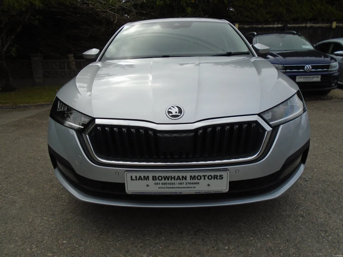 Skoda Octavia 2023,camera,fogs,parking sensors,1.6 - Image 4
