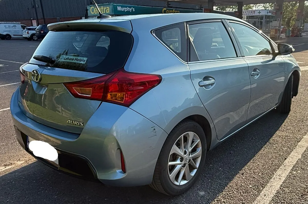 Toyota Auris 2014 - Image 4