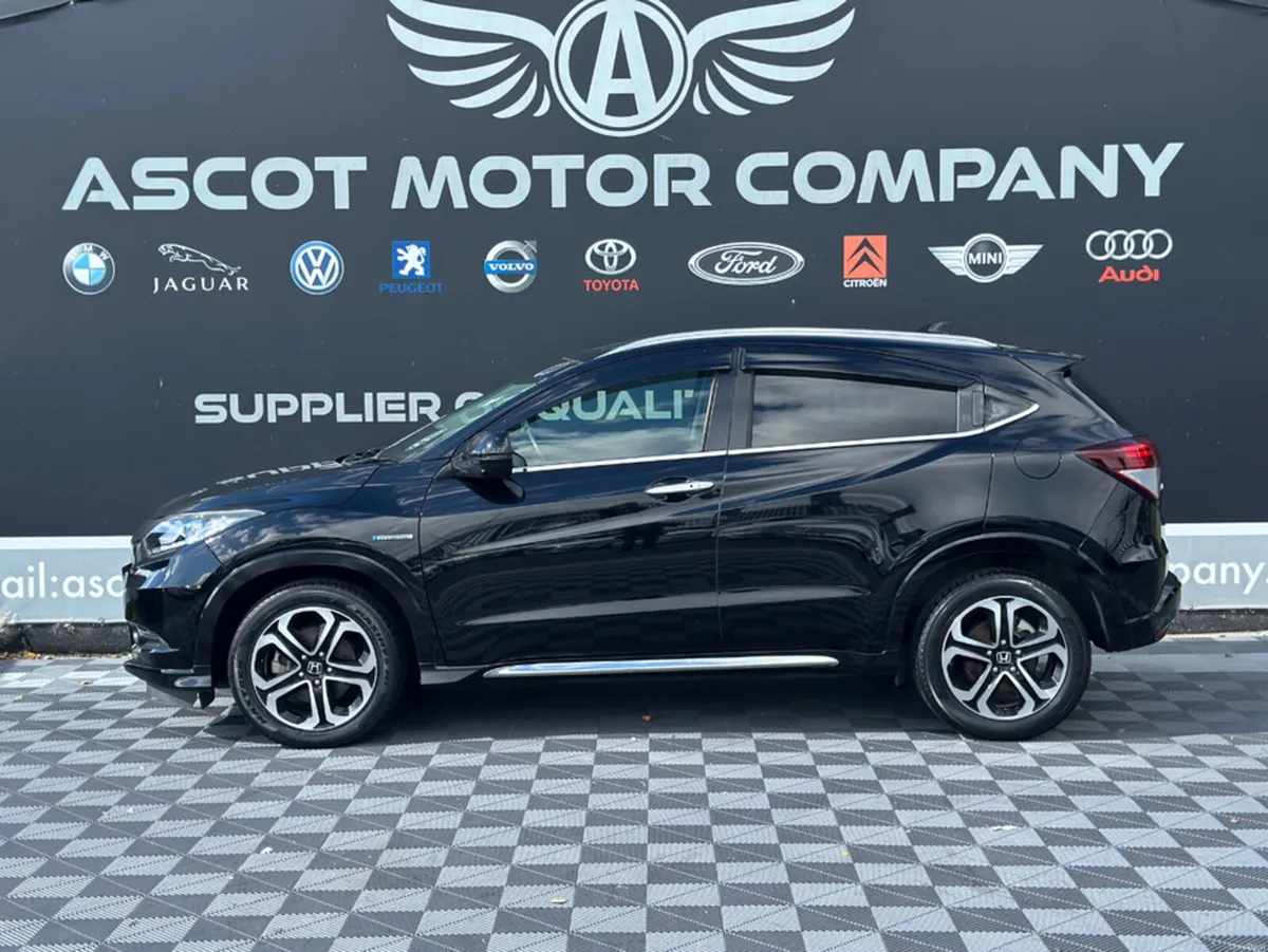 Honda Vezel 1.5 Petrol Hybrid - Image 4