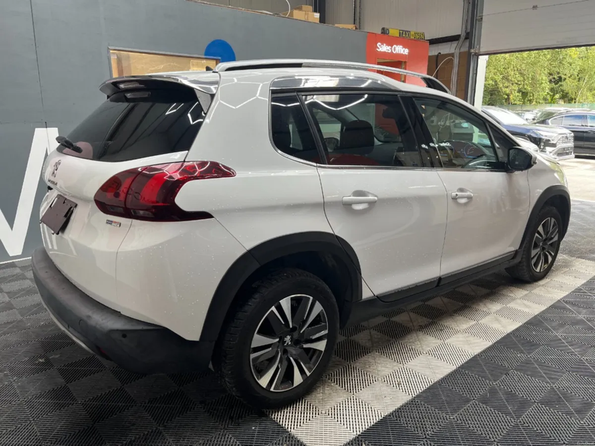 Peugeot 2008 2017 PEUGEOT 2008 1.2 AUTOMATIC / CRU - Image 3