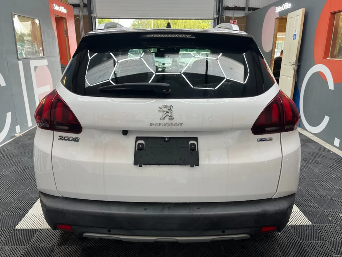 Peugeot 2008 2017 PEUGEOT 2008 1.2 AUTOMATIC / CRU - Image 4