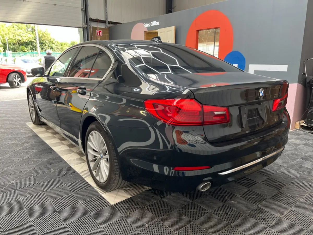 BMW 5-Series 2019 BMW 523D LUXURY 2.0 AUTOMATIC / - Image 5