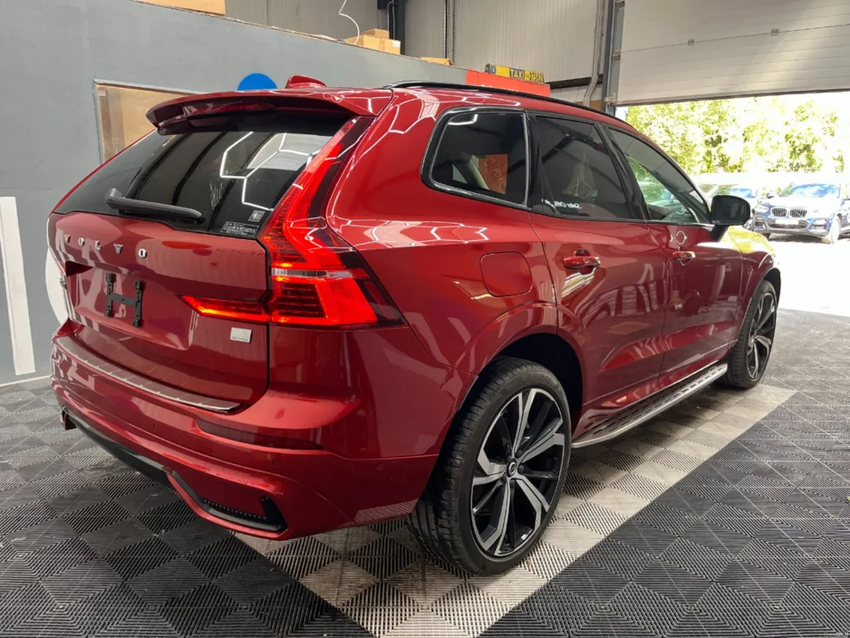 Volvo XC60 2023 VOLVO XC60 RECHARGE ULTIMATE T6 PH - Image 3