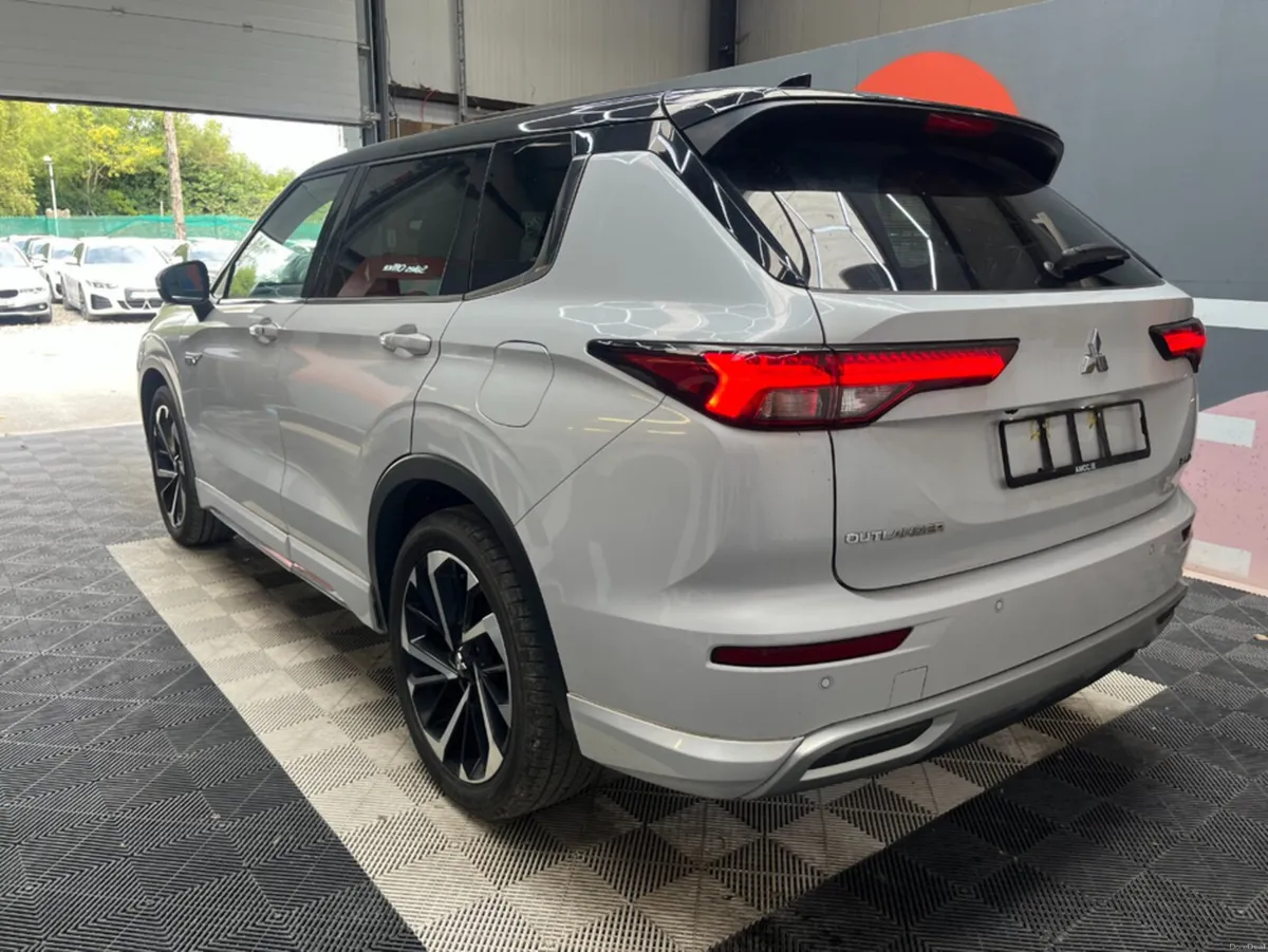 Mitsubishi Outlander 2023 MITSUBISHI OUTLANDER PHE - Image 5