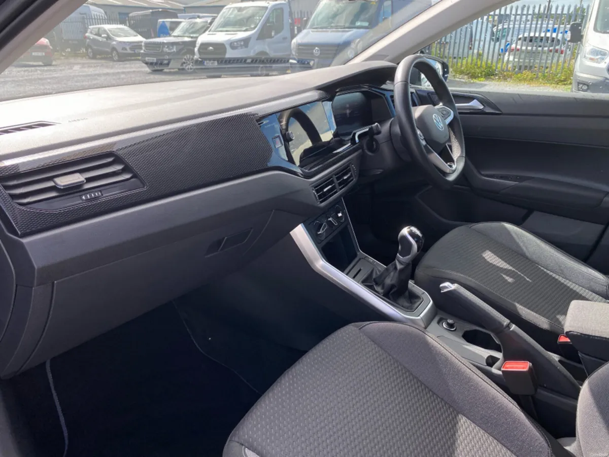 Volkswagen Polo LIFE 1.0 TSI 95BHP MANUAL 5SPEED - Image 6