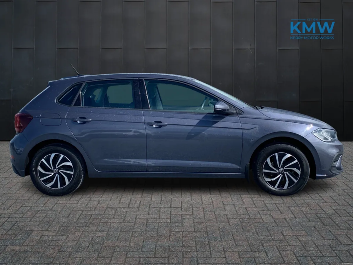 Volkswagen Polo LIFE 1.0 TSI 95BHP MANUAL 5SPEED - Image 3