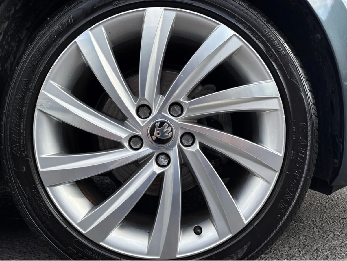 Skoda Octavia COMBI STYLE 1.0 TSI 119HP 4DR 110HP - Image 6