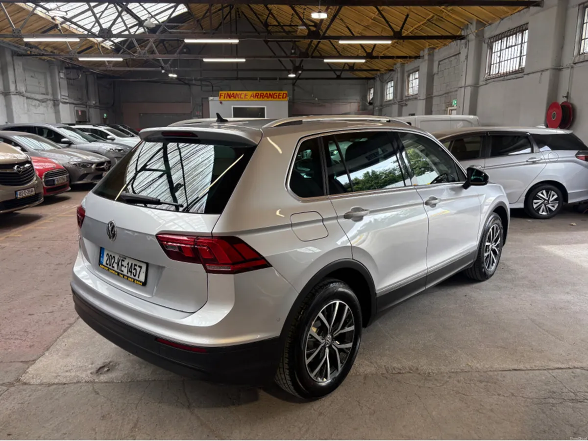 Volkswagen Tiguan CL 2.0 TDI MANUAL 6SPEED FWD 150 - Image 4
