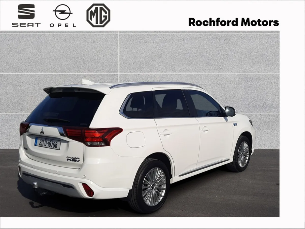 Mitsubishi Outlander OUTL PHEV INSTYLE 4DR A AUTO - Image 4