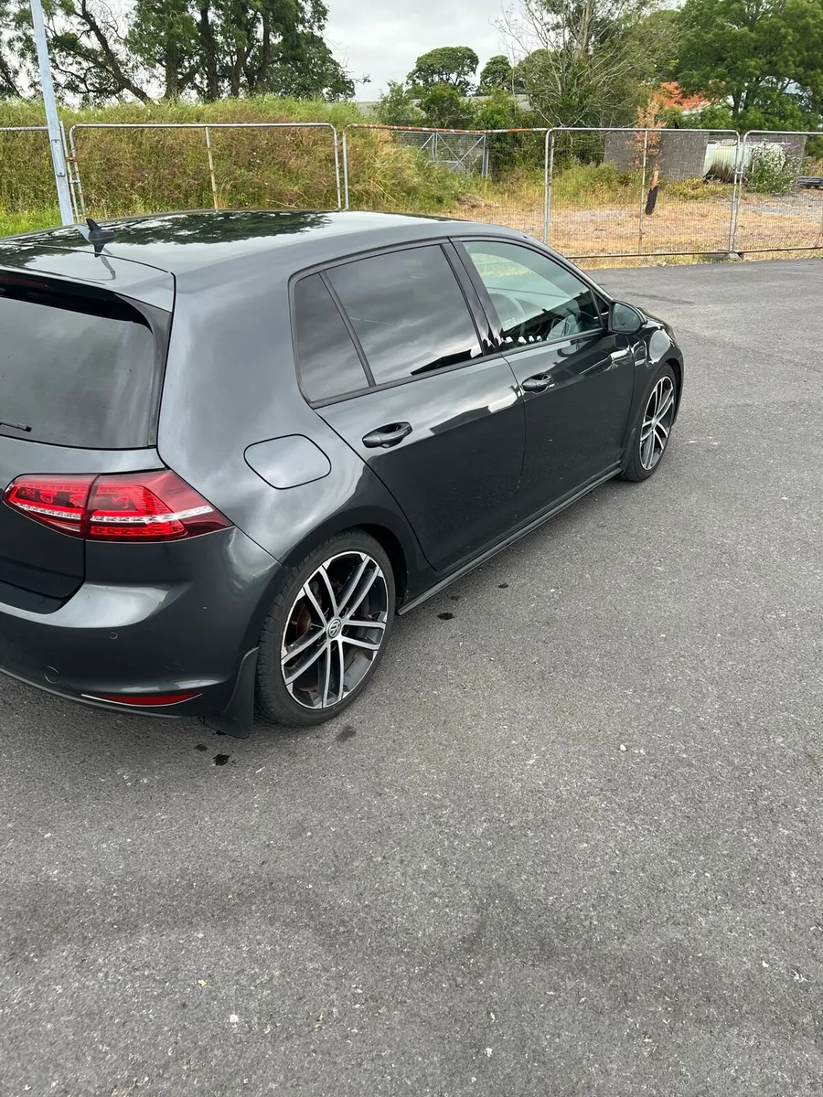 Car - Image 6