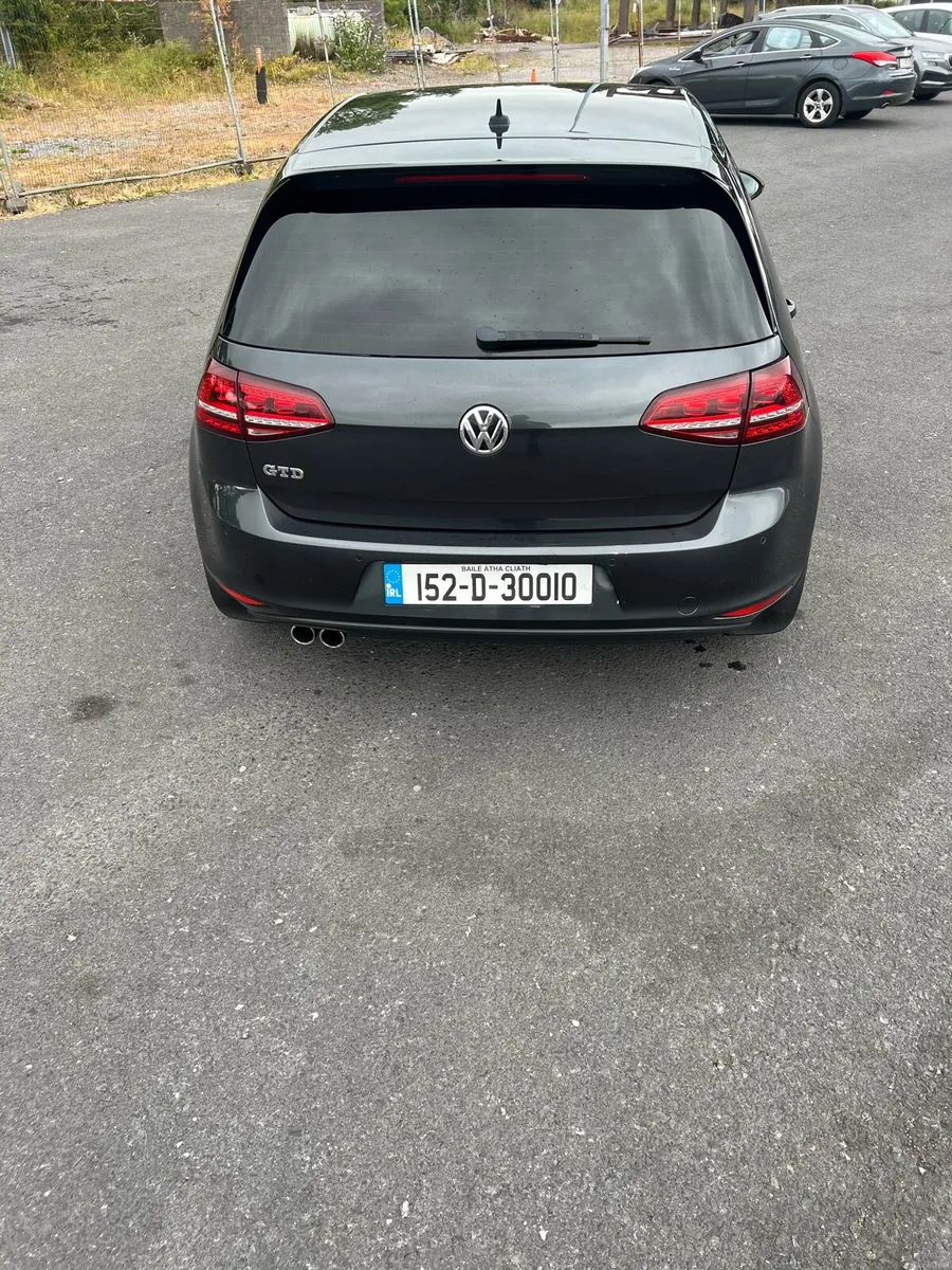 Car - Image 2