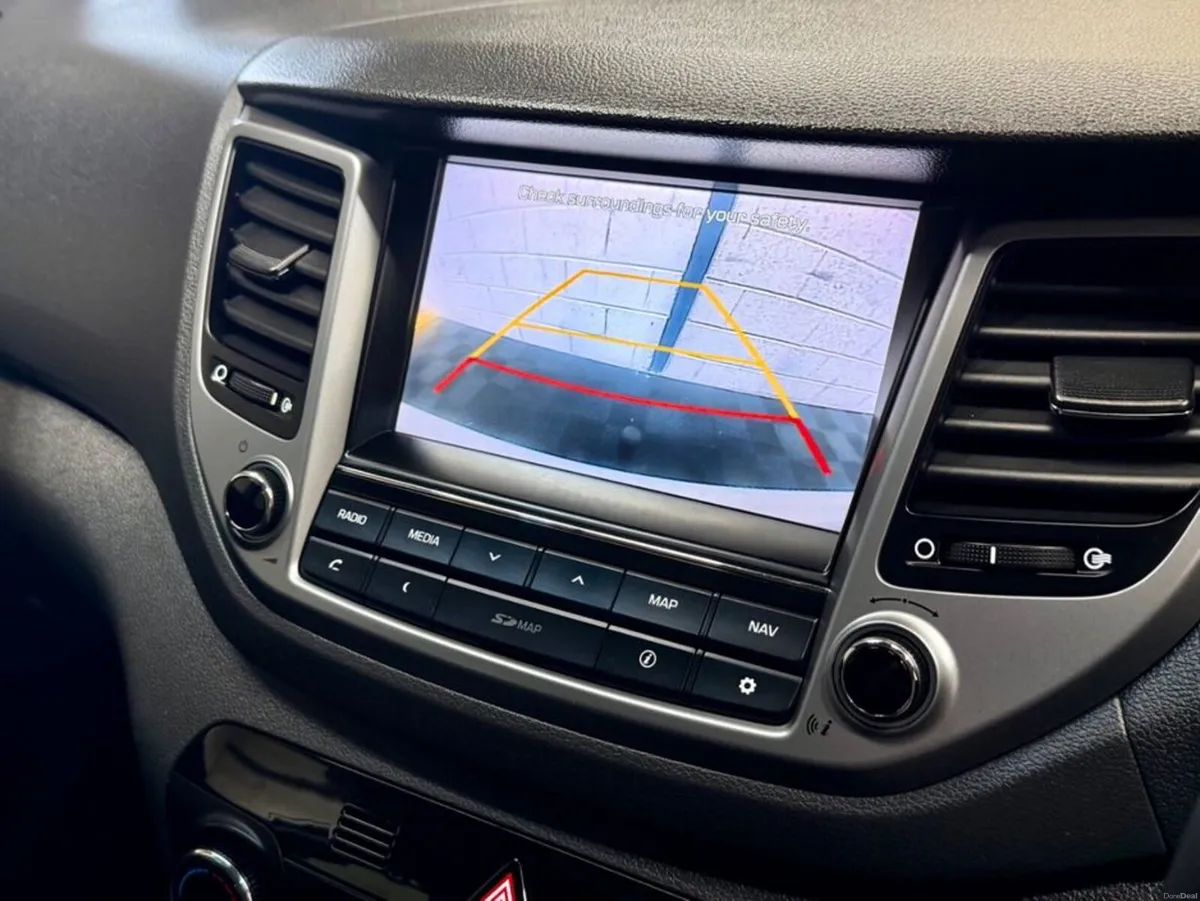 Hyundai Tucson IX35 PREMIUM 5DR - Image 5