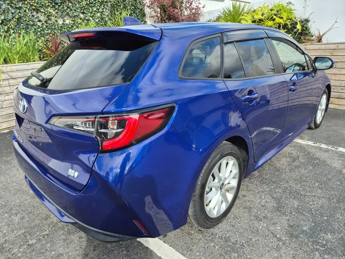 Toyota Corolla 1.8 HYBRID / S SPEC / TAX €160 - Image 6