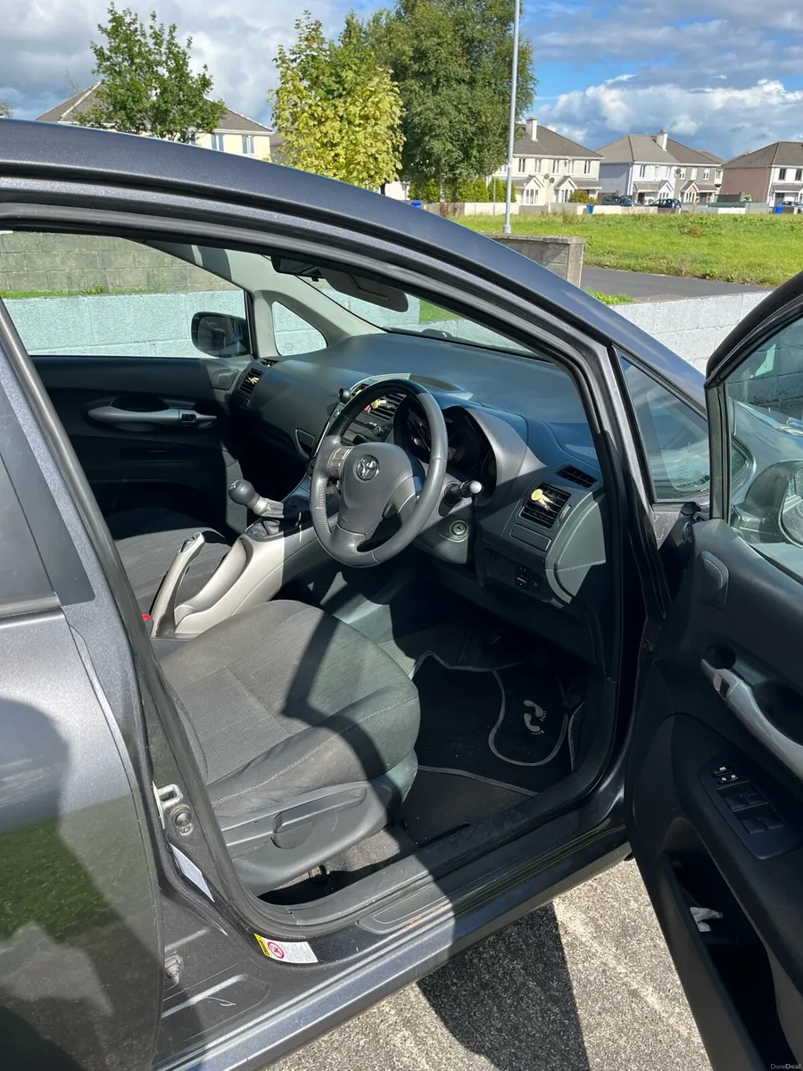 Toyota Auris - Image 5