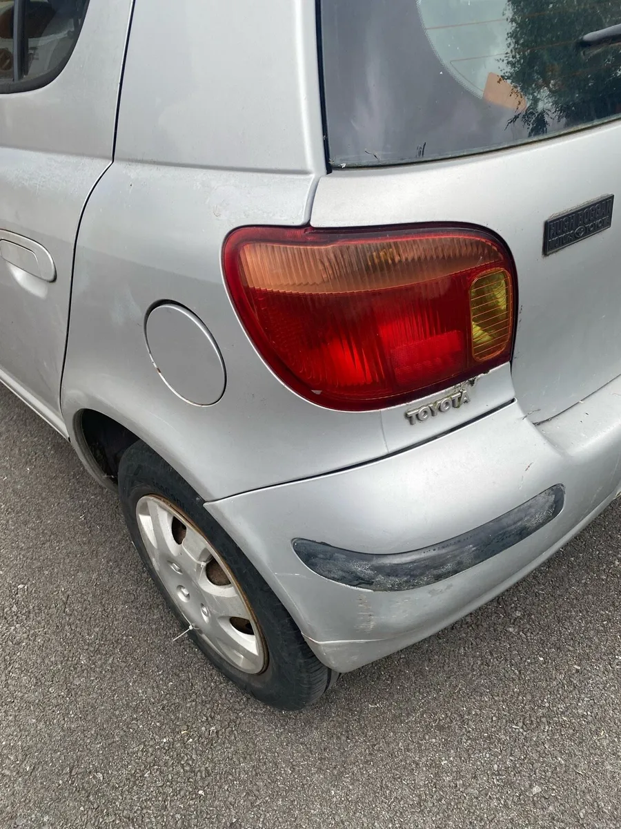 Toyota Yaris - Image 5