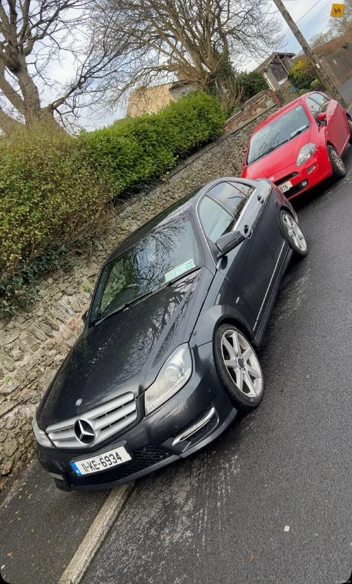 Mercedes-Benz C-Class 2011 - Image 2