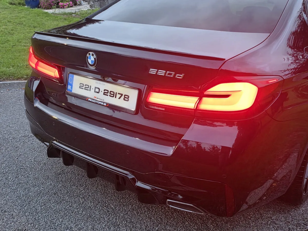 BMW 5-Series 2022 520D - Image 3