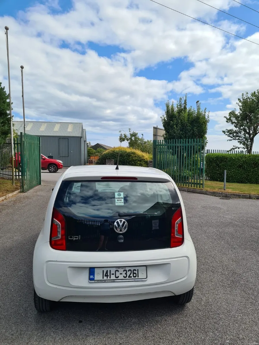Volkswagen up! 2014 - Image 2