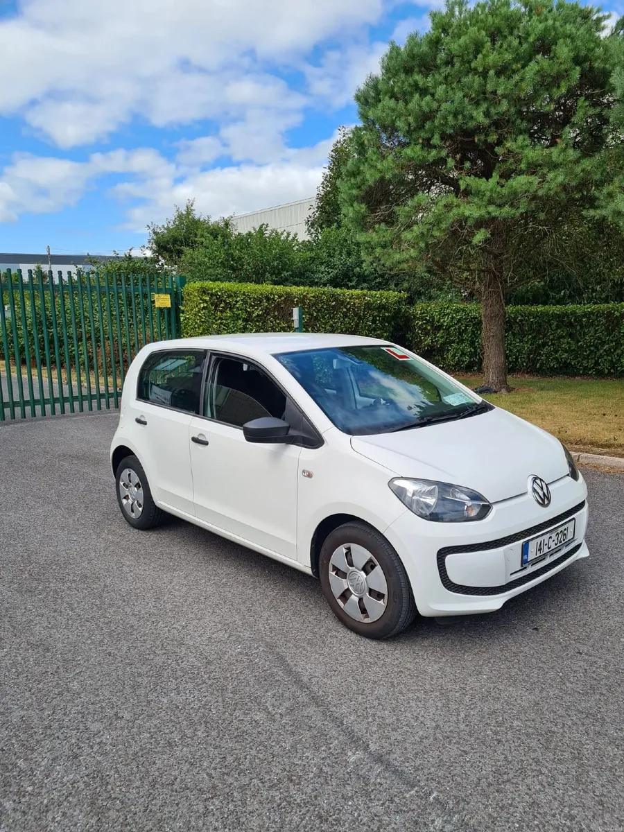 Volkswagen up! 2014 - Image 1
