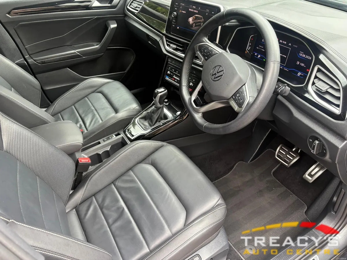 Volkswagen T-Roc R-LINE PETROL 1.5 PANORAMIC ROOF - Image 4