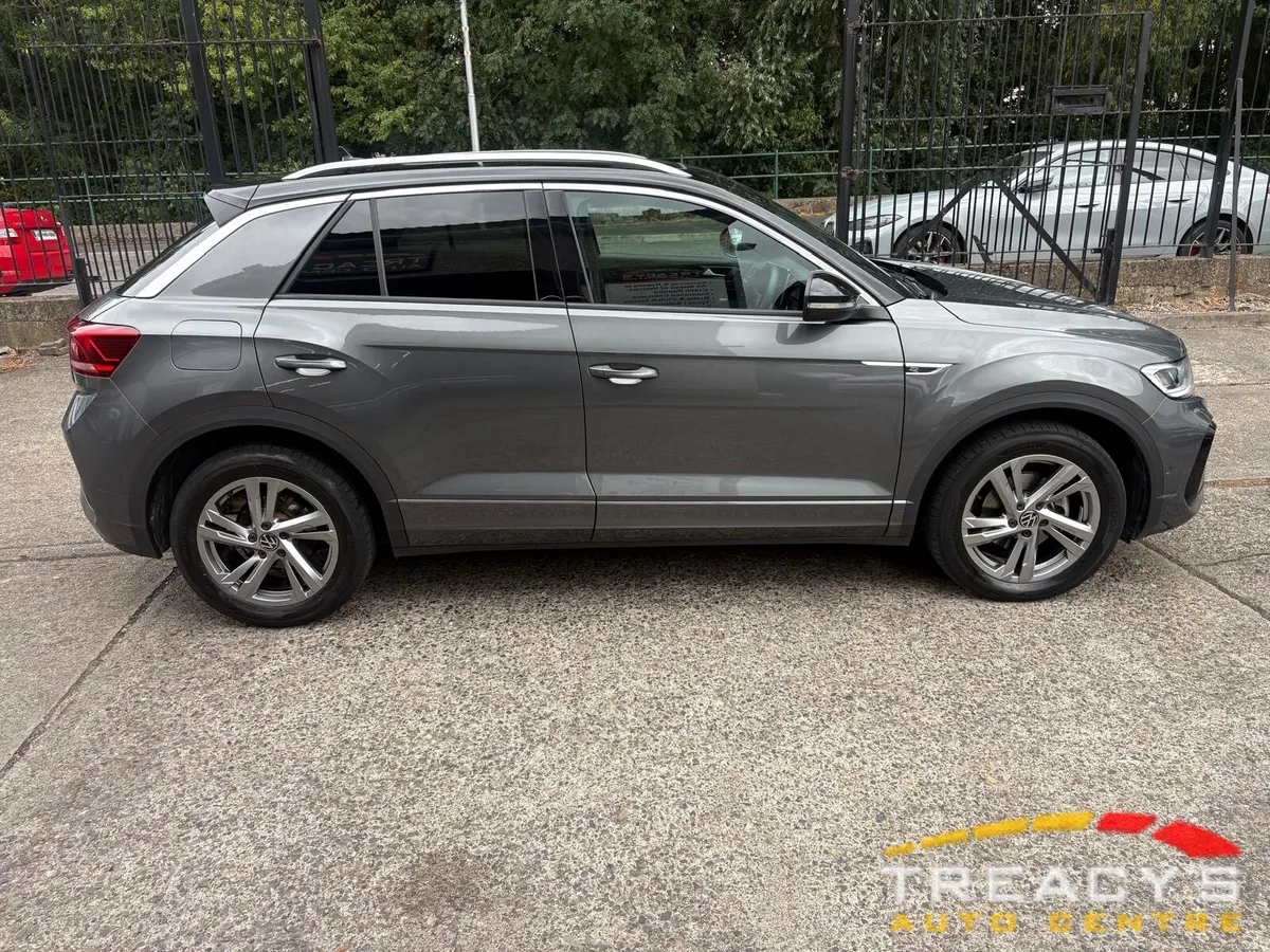 Volkswagen T-Roc R-LINE PETROL 1.5 PANORAMIC ROOF - Image 2