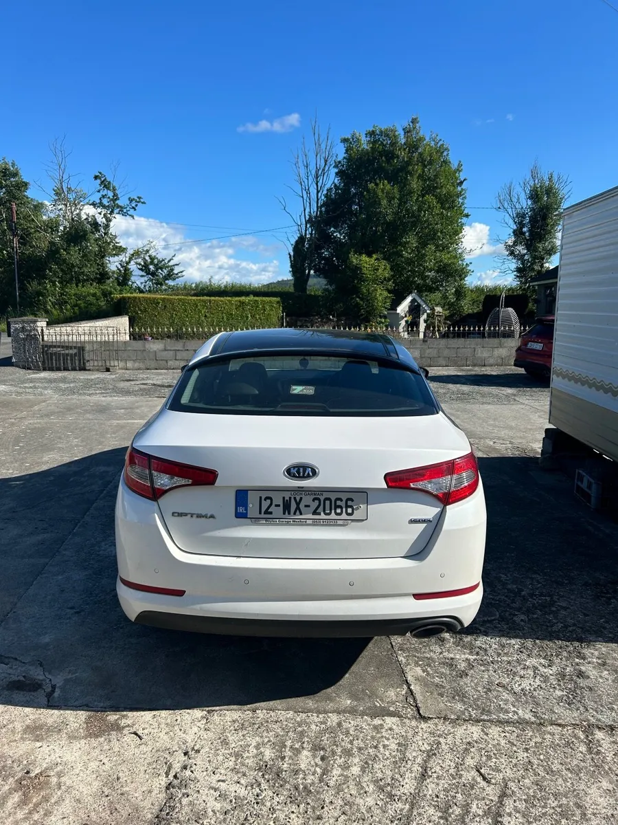 Kia Optima 2012 - Image 2