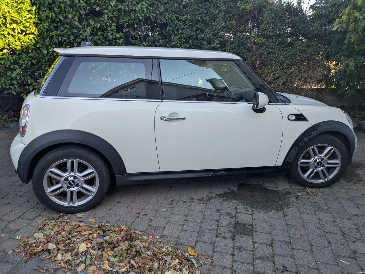 Mini Cooper 2014 - Image 1