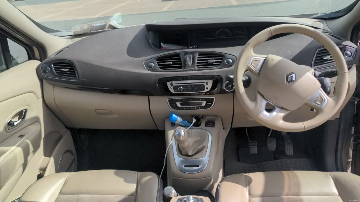7 seater Grand Scenic Luxe spec - Image 2