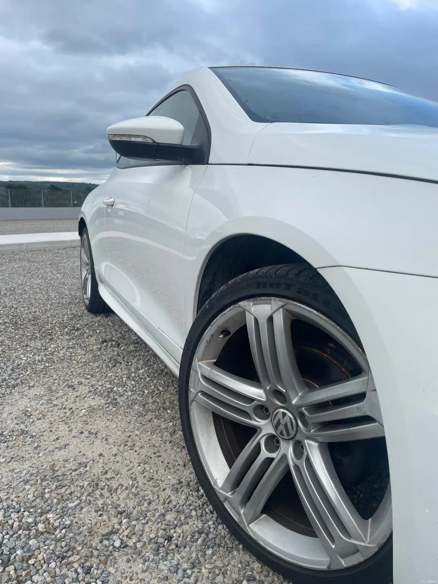 VW Scirocco R-line 2.0 TDI 2015 - Image 2