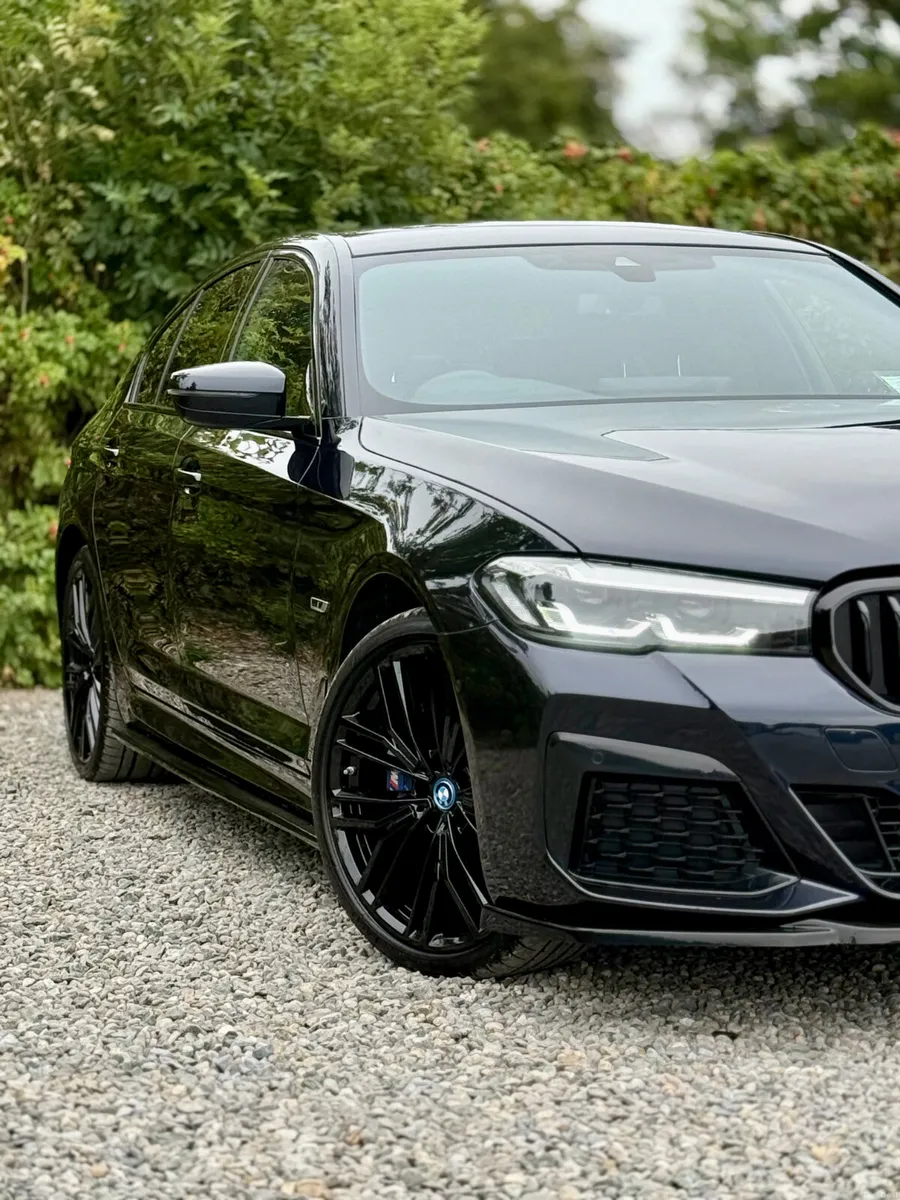 2023 BMW 530e M Sport 2.0 Plug-In Hybrid Automatic - Image 4