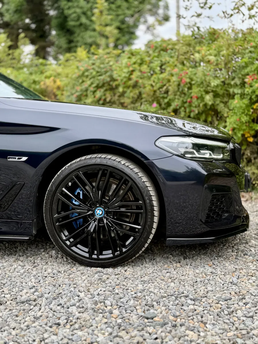 2023 BMW 530e M Sport 2.0 Plug-In Hybrid Automatic - Image 6