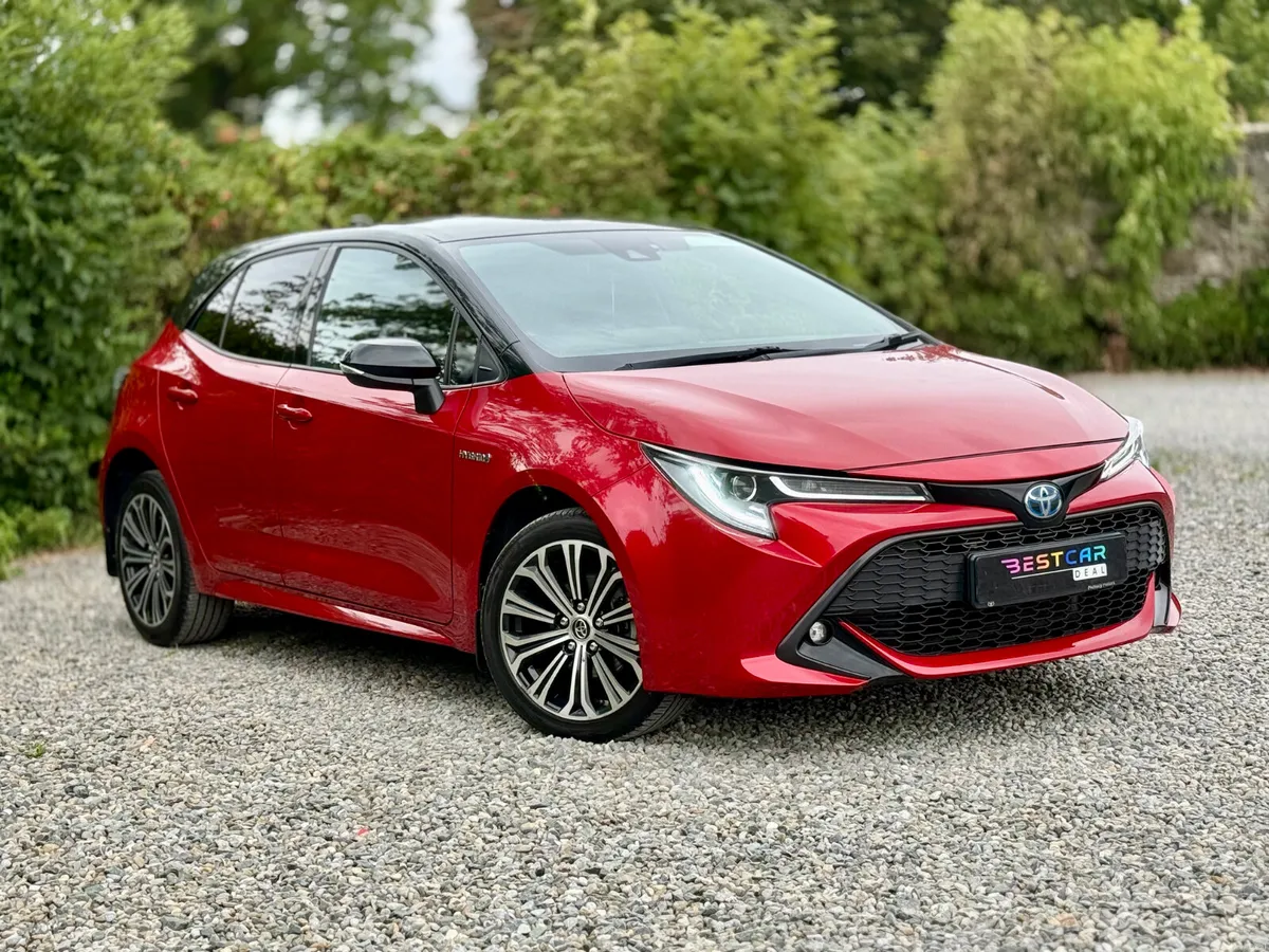 2019 Toyota Corolla Luna Sport 1.8Hybrid Automatic - Image 2